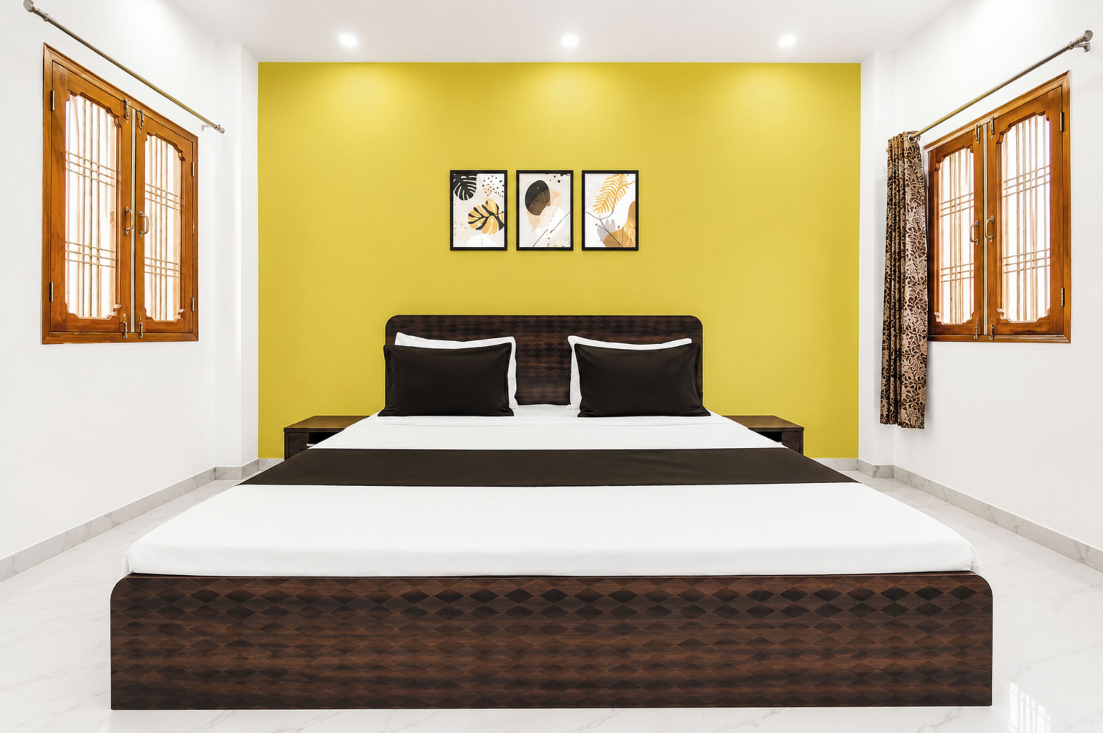 Deluxe Double Room, Air conditioning | Hypo-allergenic bedding, desk, soundproofing, free WiFi