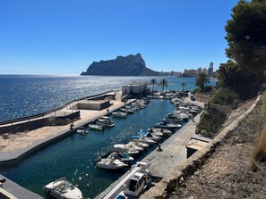 Marina - Villa “Paraiso” with Sea View, Wi-Fi, and Air Conditioning (Calp)