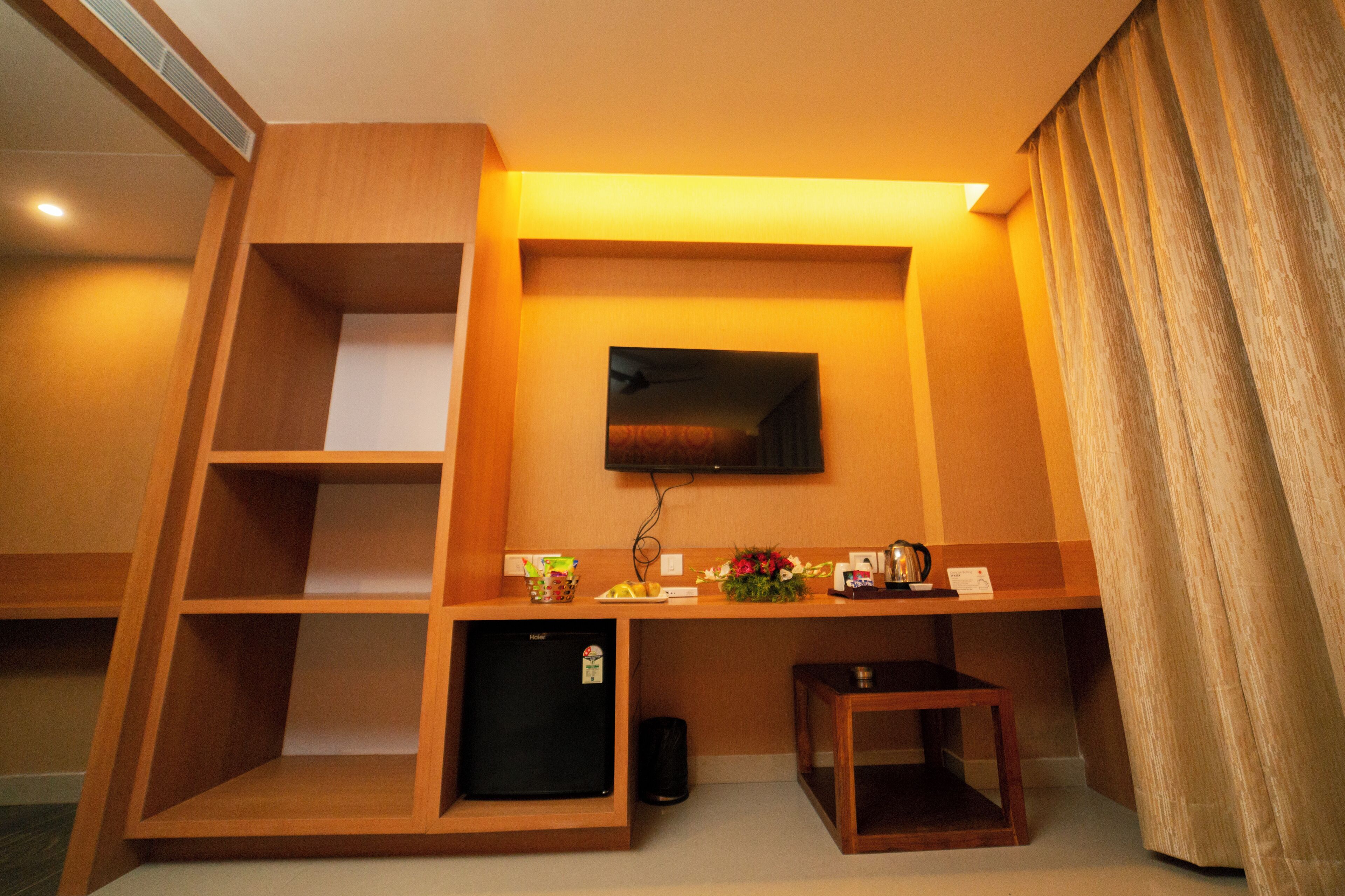 Coffres-forts dans les chambres, bureau, Wi-Fi gratuit, draps fournis