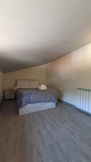 Room - Ski Hut - Faqra - 3 bedroom apartment 2 min from Faqra Club (Kfardibiane)