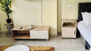 Living area - The Corner Nest at Constantia Kloof with backup Wi-Fi (Roodepoort)