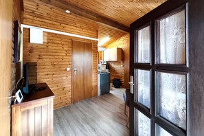 Interior - Seeluft Vacation Bungalow - "Sonnenschein" Vacation Rental with Terrace Near a Sandy Beach (Loddin)