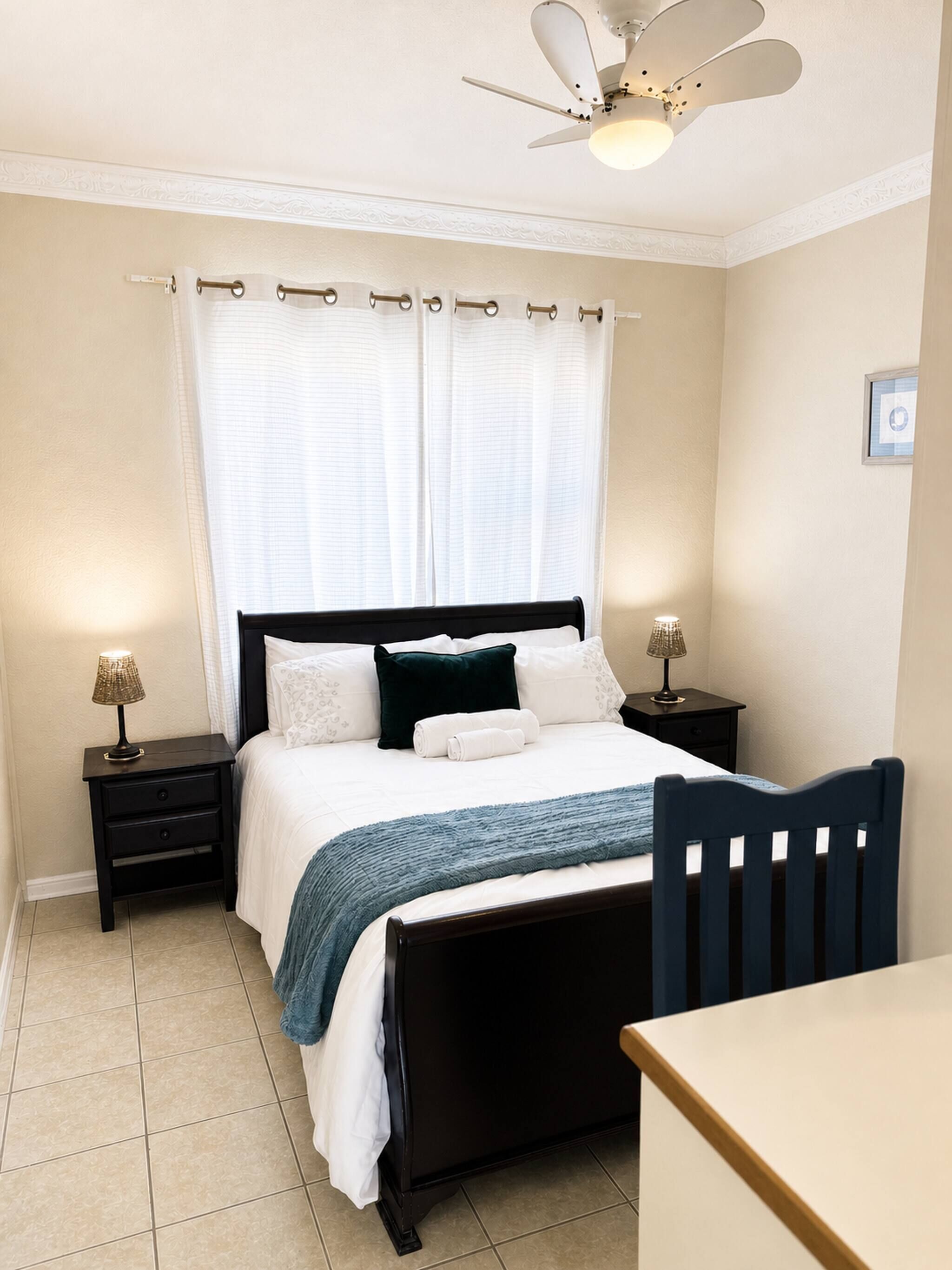 Iron/ironing board, internet, bed sheets