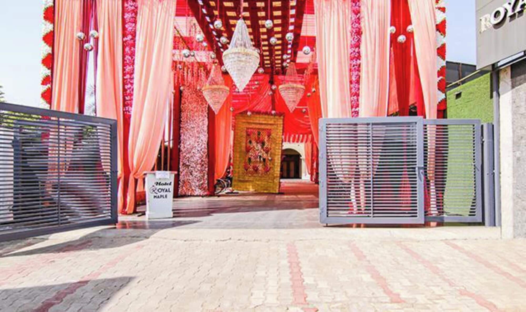 Banquet hall