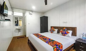 In-room safe, desk, free WiFi, bed sheets
