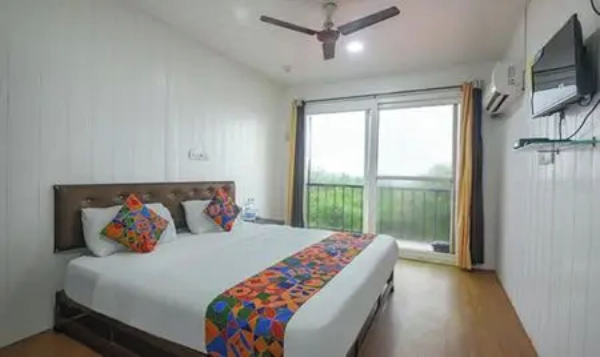 In-room safe, desk, free WiFi, bed sheets