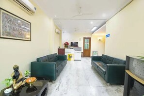 Khu tiếp khách ở sảnh