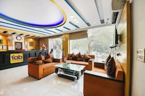 Reception - Fabhotel Dev Palace (New Delhi)