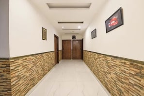 Lobby - Fabhotel Dev Palace (New Delhi)