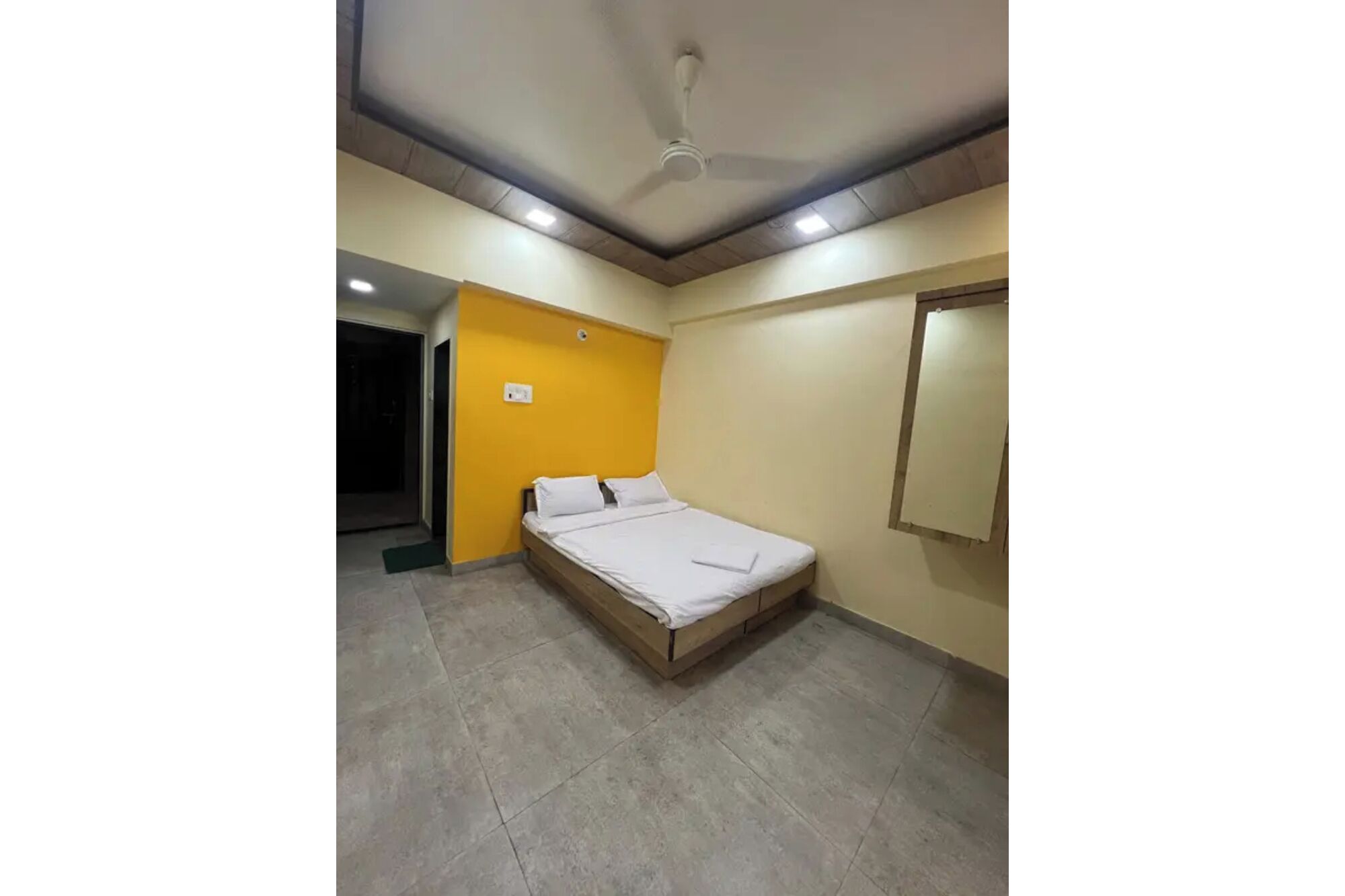 Deluxe Room | Egyptian cotton sheets, premium bedding, in-room safe, desk