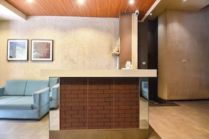 Reception - Fabhotel City Point Executive (Pune)