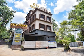 Exterior - Fabhotel City Point Executive (Pune)