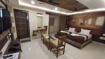 Egyptian cotton sheets, premium bedding, free WiFi, bed sheets