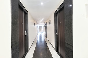 Lobby - Fabhotel Excella Vizag (Visakhapatnam)