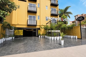 Exterior - Fabhotel Elvilla Model Town (New Delhi)