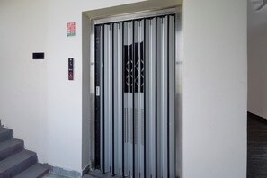 Elevator
