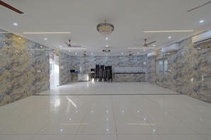 Banquet hall - Fabhotel Sushmitha Inn (Hanmakonda)