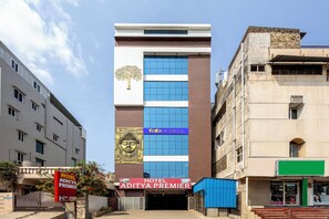 Exterior - Fabhotel Aditya Premier (Guntur)