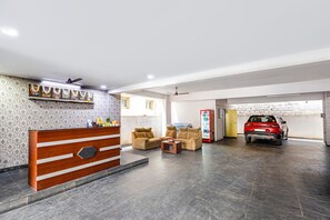 Reception - Fabhotel Aditya Premier (Guntur)