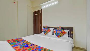 Egyptian cotton sheets, premium bedding, in-room safe, desk