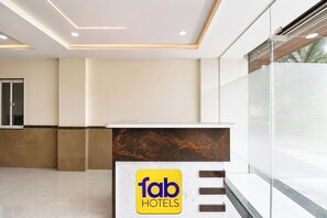 Reception - Fabhotel Fortune Inn I (Pune)