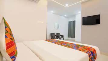 Egyptian cotton sheets, premium bedding, in-room safe, desk