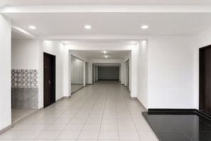 Lobby - Fabhotel Nexa Hinjewadi (Paud)