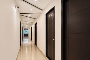 Lobby - Fabhotel Happy (Vijayawada)