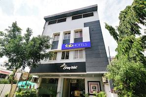 Front of property - Fabhotel Staywell (Indore)