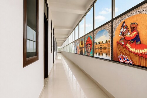 Fabhotel Palak Palace