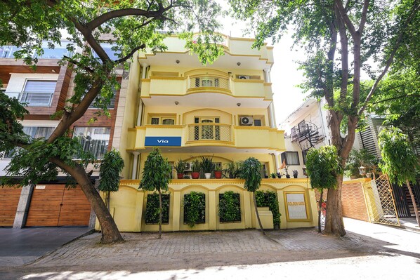 Exterior - Via Golden Gate Stayz (Gurugram)