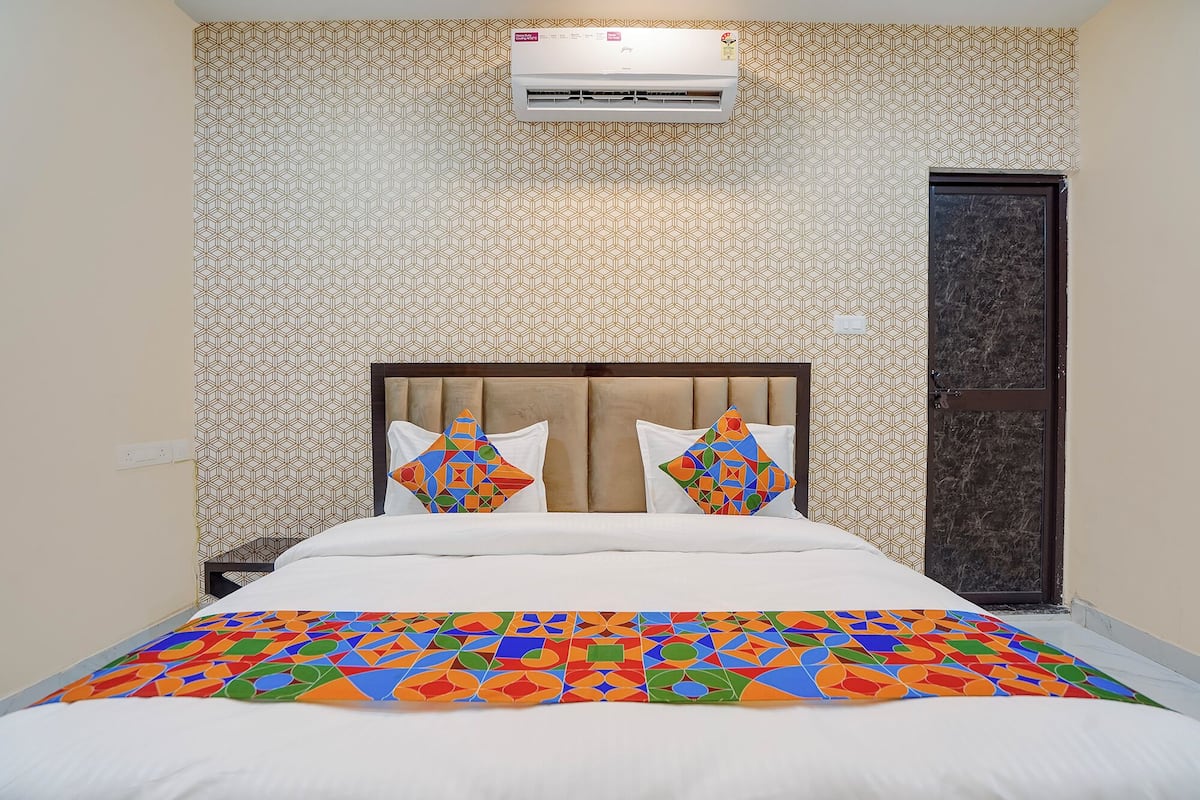 Deluxe kamer | Lakens van Egyptisch katoen, luxe beddengoed, een kluis op de kamer
