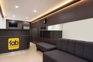 Reception - Fabhotel Ak Acacia Jazz Club (Jaipur)
