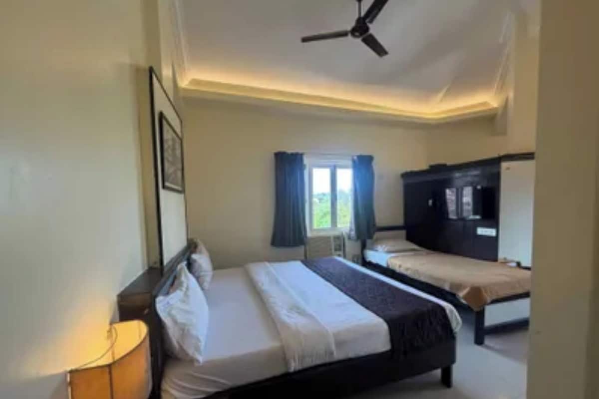 Executive Room | Egyptian cotton sheets, premium bedding, in-room safe, desk