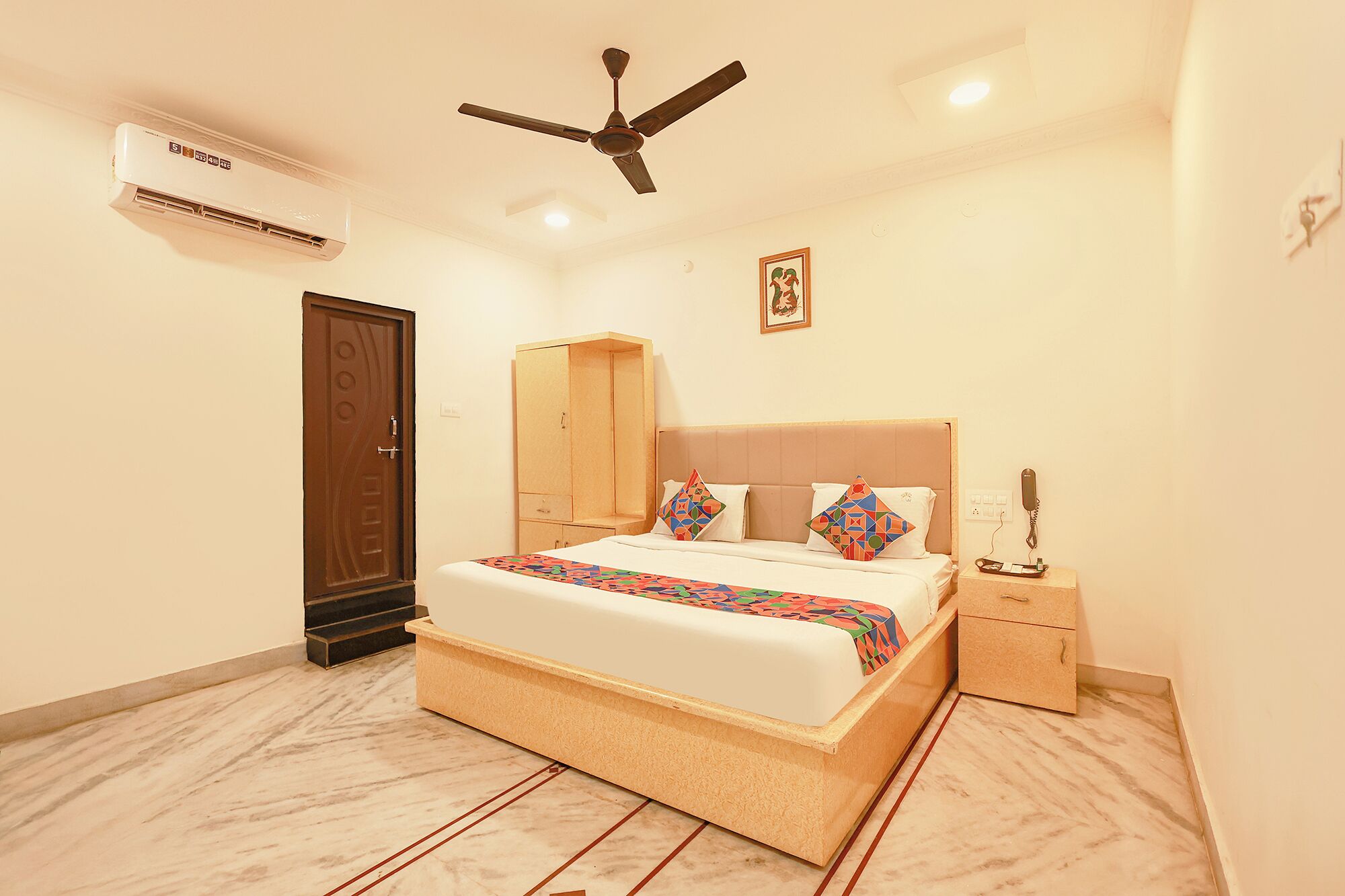 Deluxe Room | Egyptian cotton sheets, premium bedding, in-room safe, desk