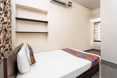 Fabhotel Royal Residency I