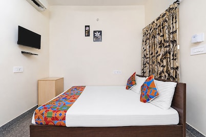 Fabhotel Royal Residency I