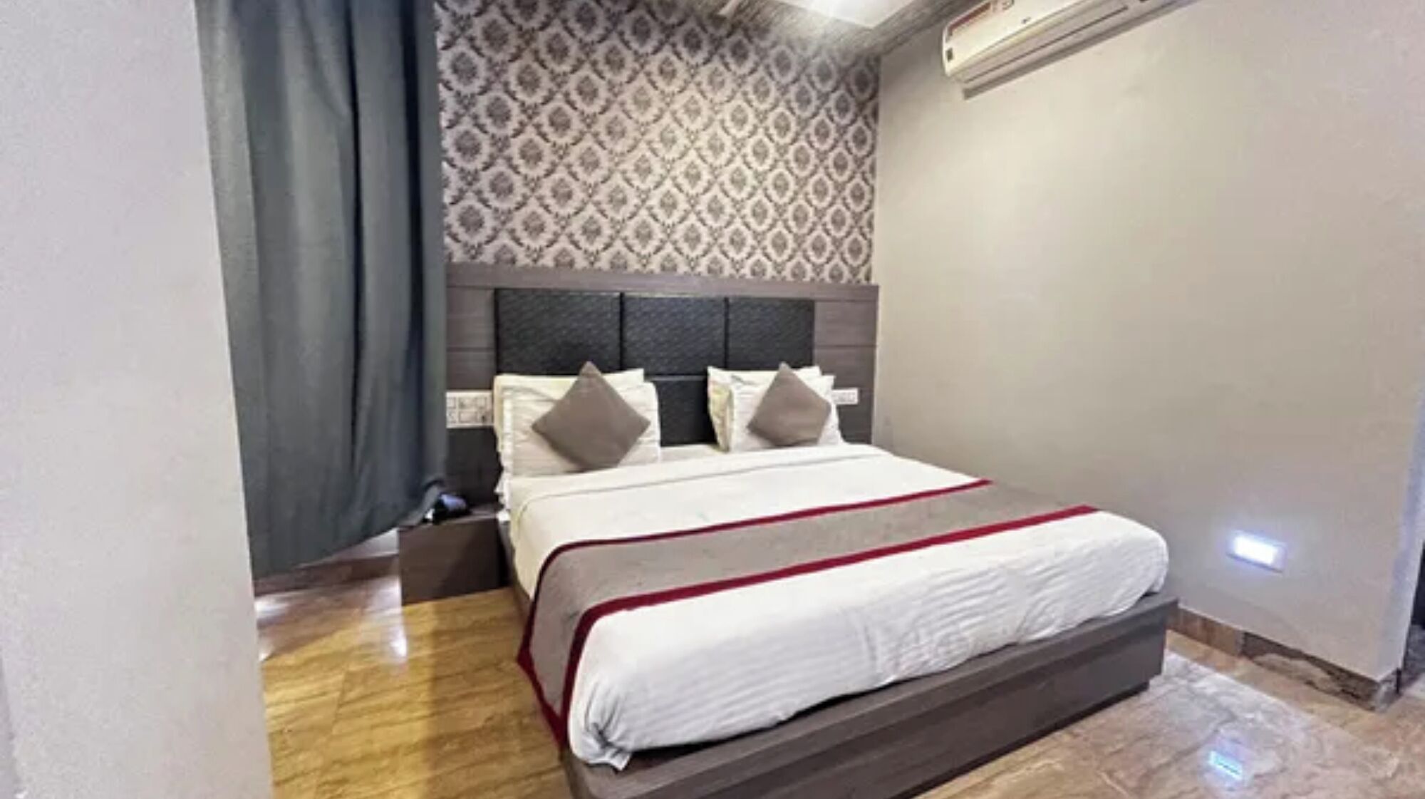 Phòng Premium | Bộ trải giường bằng vải cotton Ai Cập, bộ đồ giường cao cấp 