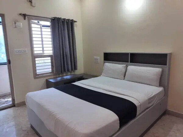 Fabhotel Shrinidhi Comfort - Tumakuru