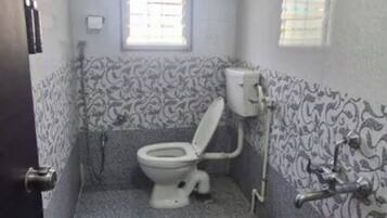 Dusche, Regendusche, Handtücher, Toilettenpapier