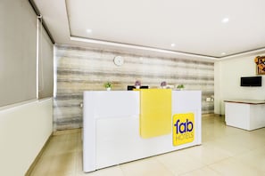 Quầy tiếp tân