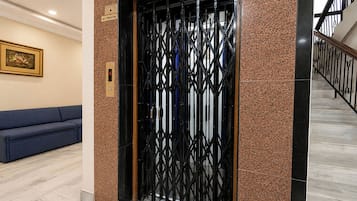 Elevator