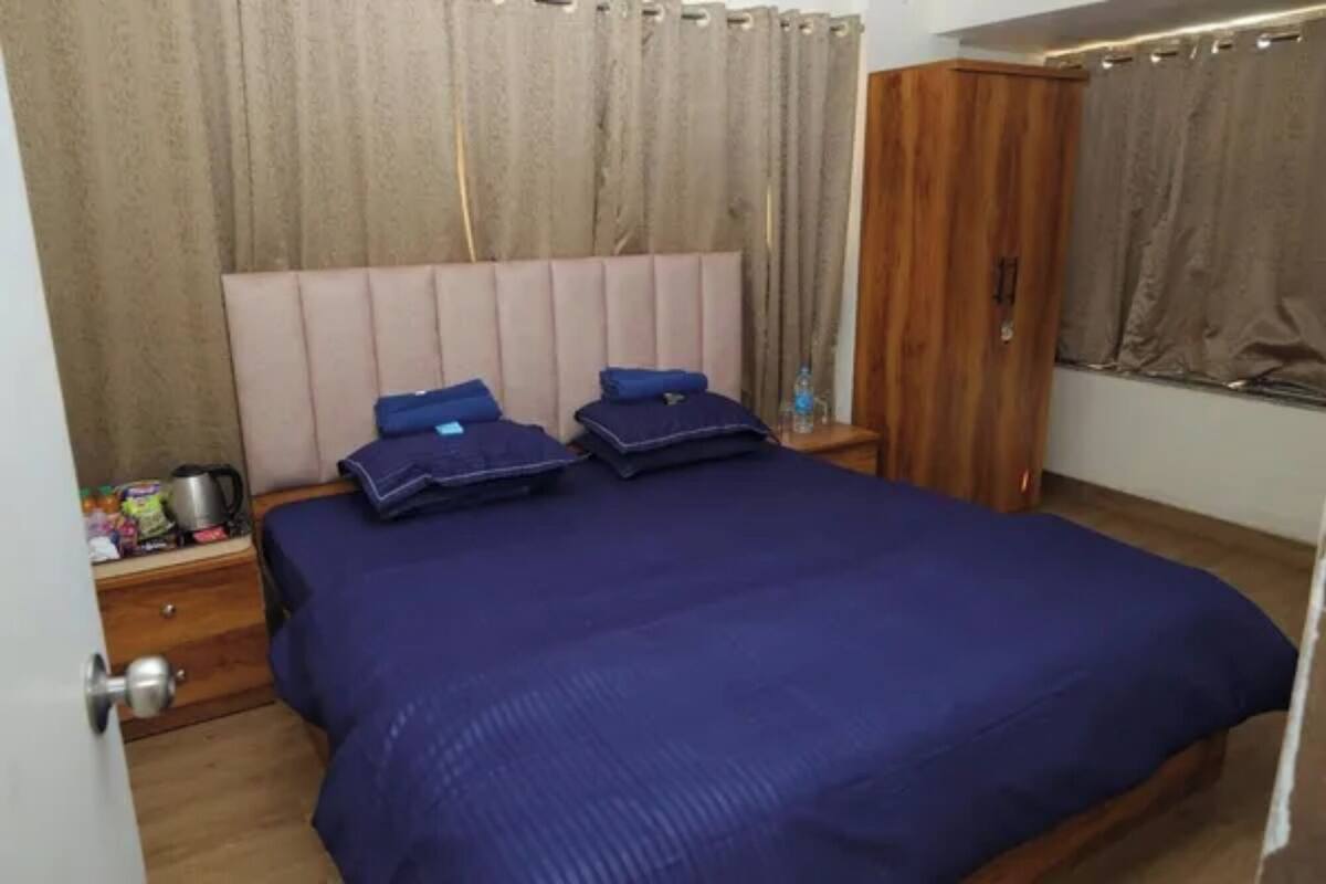 Premium kamer | Lakens van Egyptisch katoen, luxe beddengoed, een kluis op de kamer