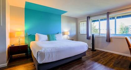 Premium King Room with Jetted Tub