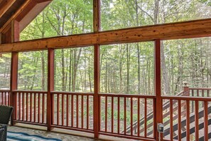Interior - Screened Porch w/ Lake View! Tolland Family Haven (Tolland)