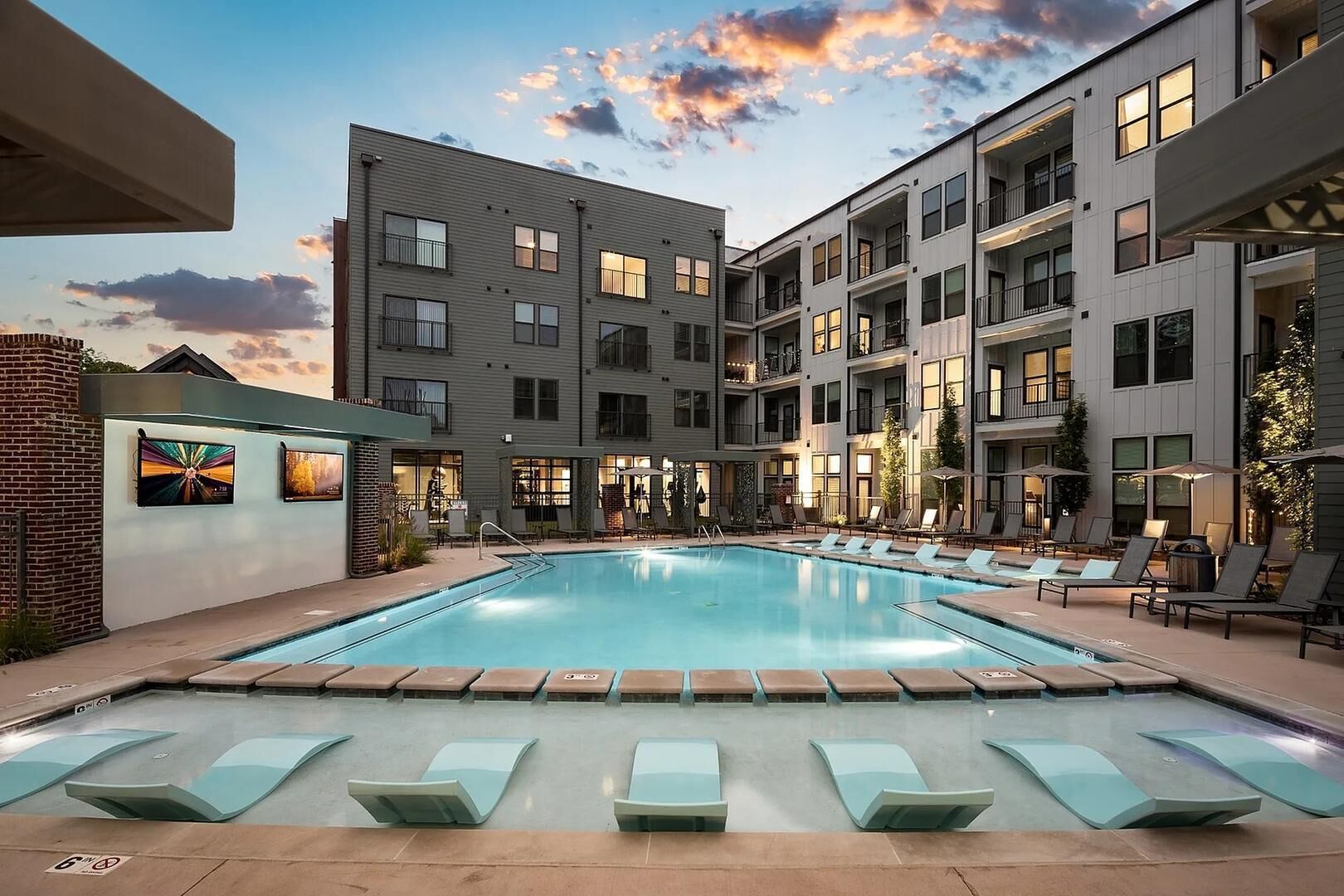 Seasonal outdoor pool