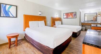 2 Queen Beds Non-Smoking