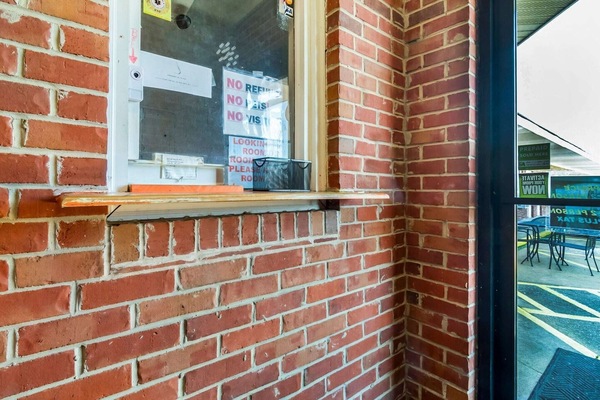 Entrance / Reception