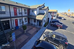 Exterior - 2 Queen Beds|Non-Smoking (Victorville CA)