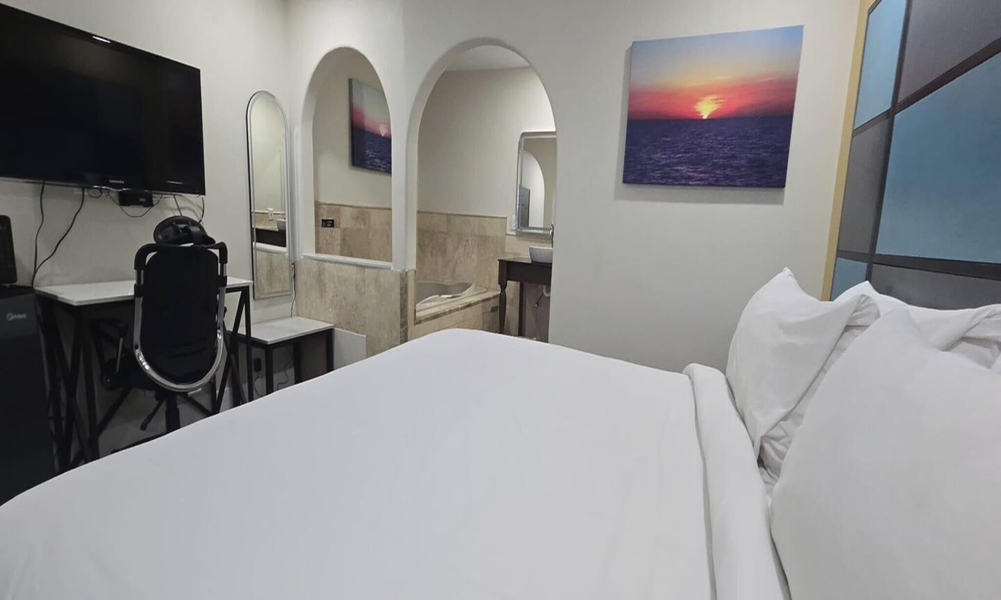 King Bed|smk| Jetted Tub - Apple Valley, CA